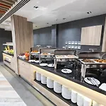 Otel Izz 4*