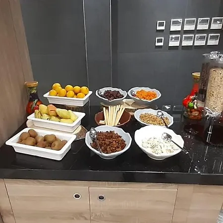 Izz Hotel 4*